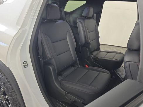 Used 2025 Chevrolet Traverse Z71 AWD/4WD image 26