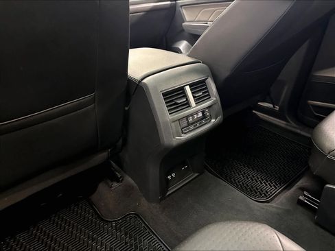Used 2023 Volkswagen Atlas SE w/ Panoramic Sunroof Package FWD image 13