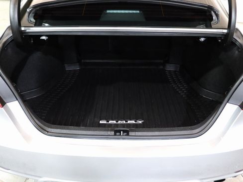 Used 2019 Toyota Camry SE image 20