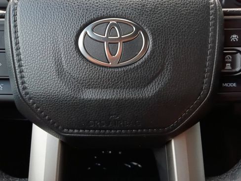 Used 2025 Toyota 4Runner TRD Off-Road AWD/4WD image 5