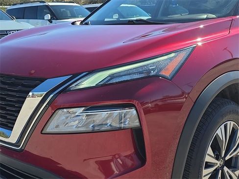 Used 2021 Nissan Rogue SV w/ Premium Package image 6