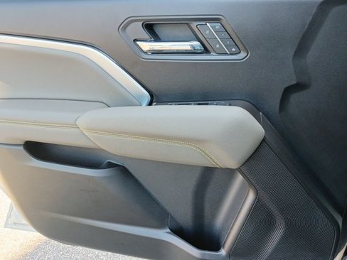 Used 2026 Chevrolet Colorado ZR2 AWD/4WD image 30