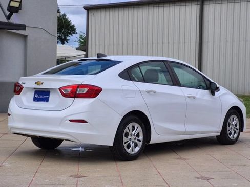 Used 2019 Chevrolet Cruze Sedan FWD image 6