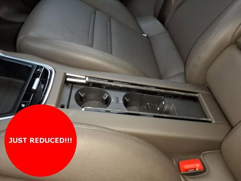 Used 2018 Porsche Panamera 4 image 15