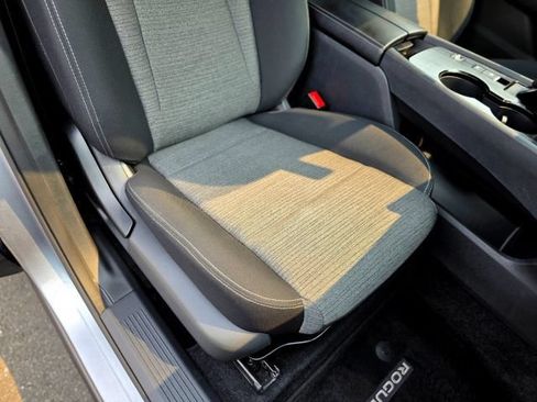 Used 2023 Nissan Rogue SV FWD image 33
