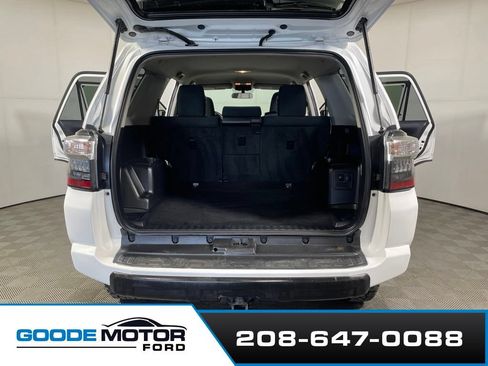 Used 2019 Toyota 4Runner TRD Off-Road AWD/4WD image 16