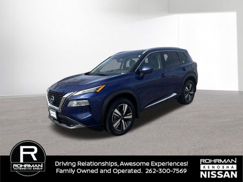 Used 2023 Nissan Rogue SL image 2