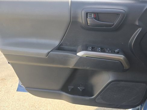 Used 2019 Toyota Tacoma SR5 image 22