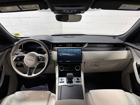 Used 2026 Jaguar F-PACE R-Dynamic S AWD/4WD image 36