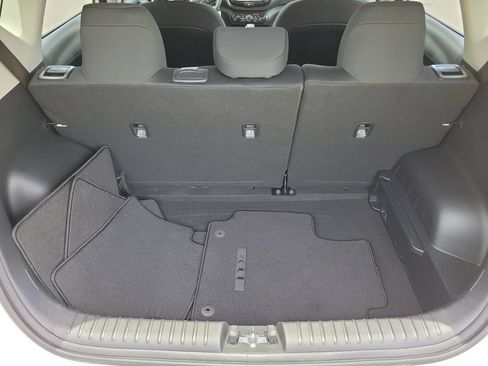 Used 2025 Kia Soul LX w/ LX Technology Package FWD image 8