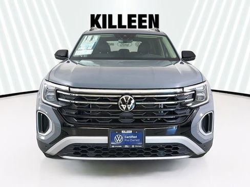 New 2025 Volkswagen Atlas Peak Edition SE image 2