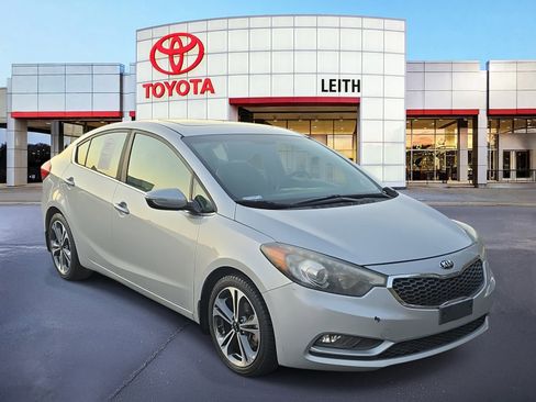 Used 2016 Kia Forte EX w/ EX Premium Package image 3