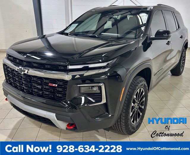 Used 2025 Chevrolet Traverse Z71 w/ Enhanced Driving Package AWD/4WD image 1