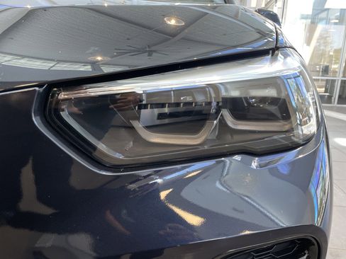 Used 2022 BMW X5 xDrive45e w/ M Sport Package image 5