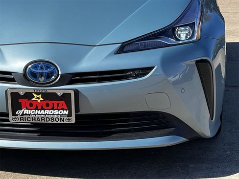 Used 2021 Toyota Prius XLE w/ Advanced Technology Package image 8