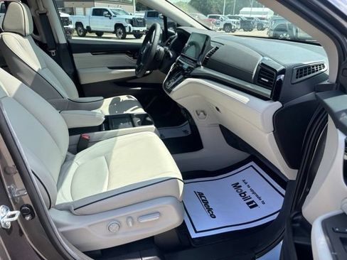 Used 2026 Honda Odyssey Touring image 28