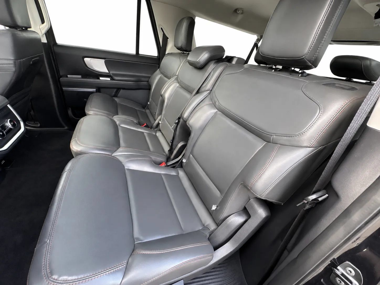 Used 2025 Ford Expedition Max Active AWD/4WD image 9