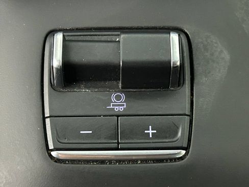 Used 2024 GMC Sierra 3500 Denali Ultimate AWD/4WD image 23