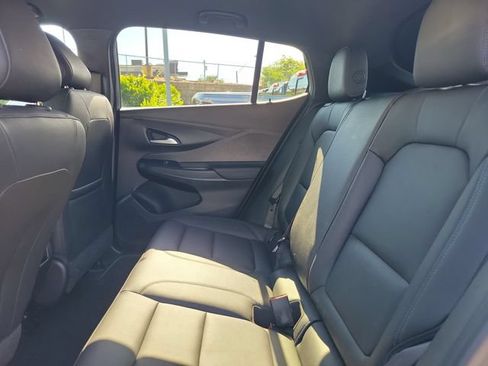 Used 2025 Buick Envista Sport Touring w/ Convenience I Package FWD image 10