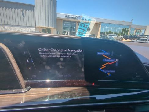 Used 2022 Cadillac Escalade Premium Luxury AWD/4WD image 17