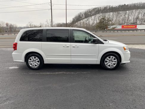 Used 2014 Dodge Grand Caravan SE w/ Quick Order Package 29E SE image 5
