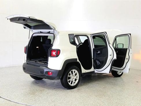 Used 2023 Jeep Renegade Latitude image 12