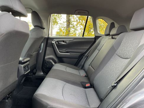 Used 2025 Toyota RAV4 XLE image 25