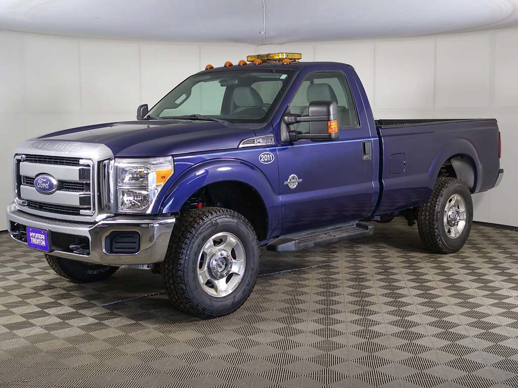 Used 2011 Ford F350 XLT w/ FX4 Off Road Pkg AWD/4WD image 3