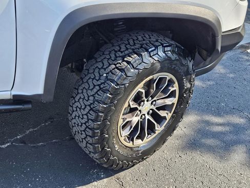 Used 2020 Chevrolet Colorado ZR2 image 7