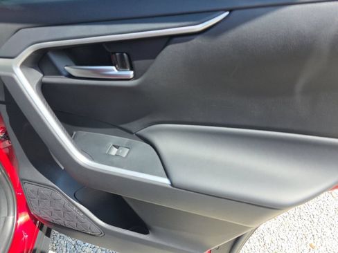 Certified 2024 Toyota RAV4 XLE w/ Convenience Package AWD/4WD image 18