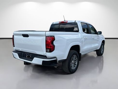 Used 2024 Chevrolet Colorado LT w/ LT Convenience Package II RWD image 3