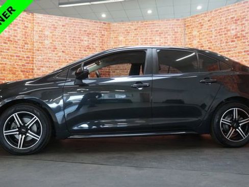 Used 2020 Toyota Corolla LE image 4