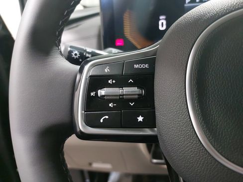 New 2026 Kia Carnival LXS image 18