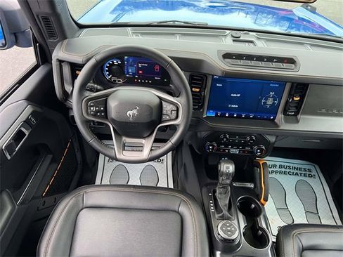 Used 2024 Ford Bronco Badlands image 16