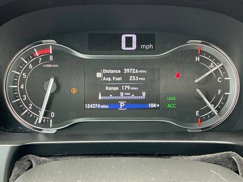 Used 2016 Honda Pilot Touring image 22