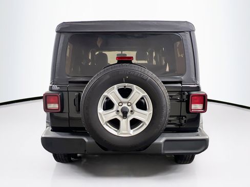 Used 2022 Jeep Wrangler Unlimited Sport AWD/4WD image 6