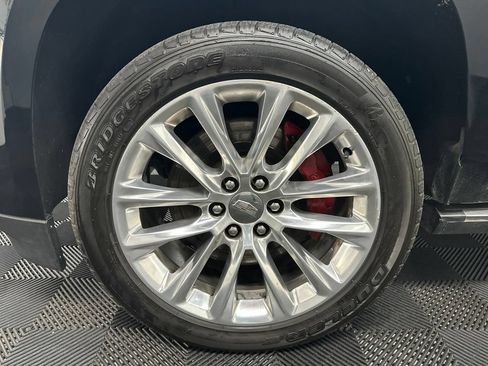Used 2019 Cadillac Escalade ESV Premium Luxury AWD/4WD image 40