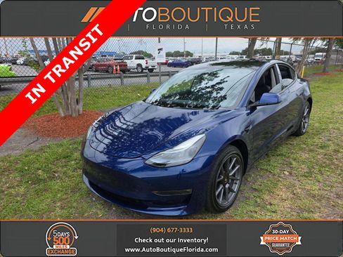 Used 2022 Tesla Model 3 Standard Range RWD image 1