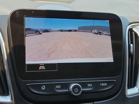 Used 2025 Chevrolet Malibu LT FWD image 14