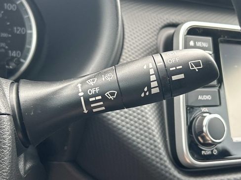 Certified 2025 Nissan Kicks Play S FWD image 29