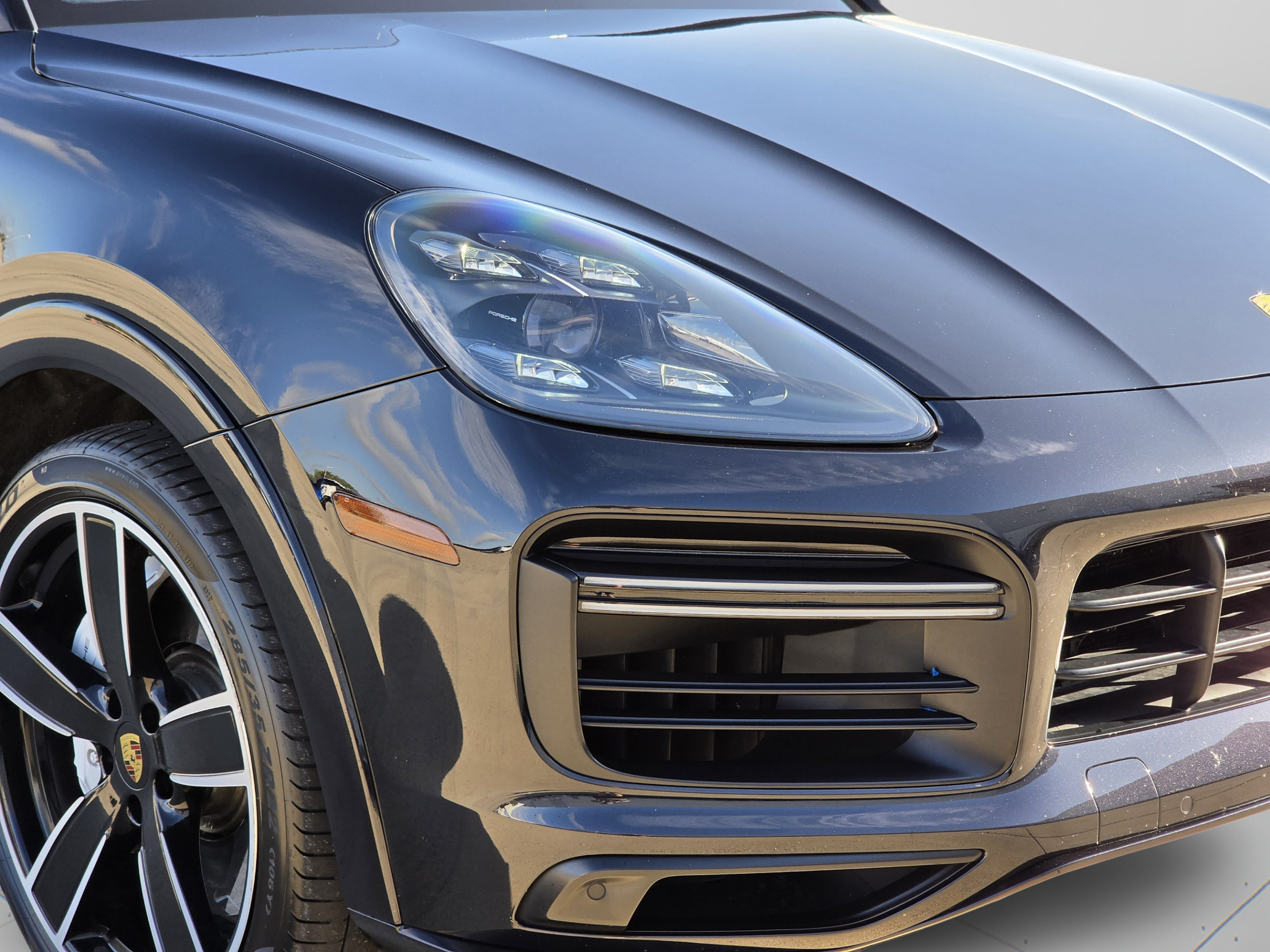 Used 2019 Porsche Cayenne Turbo AWD/4WD image 32