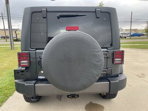 Used 2017 Jeep Wrangler Unlimited Sport image 11