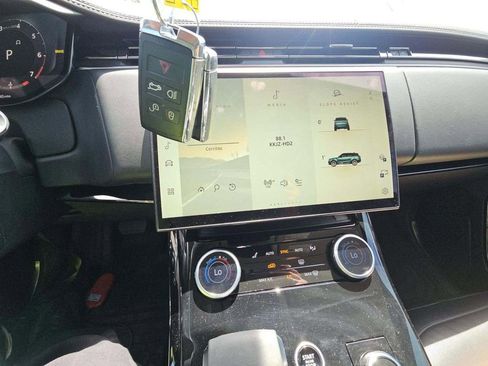 Used 2023 Land Rover Range Rover Sport SE image 8