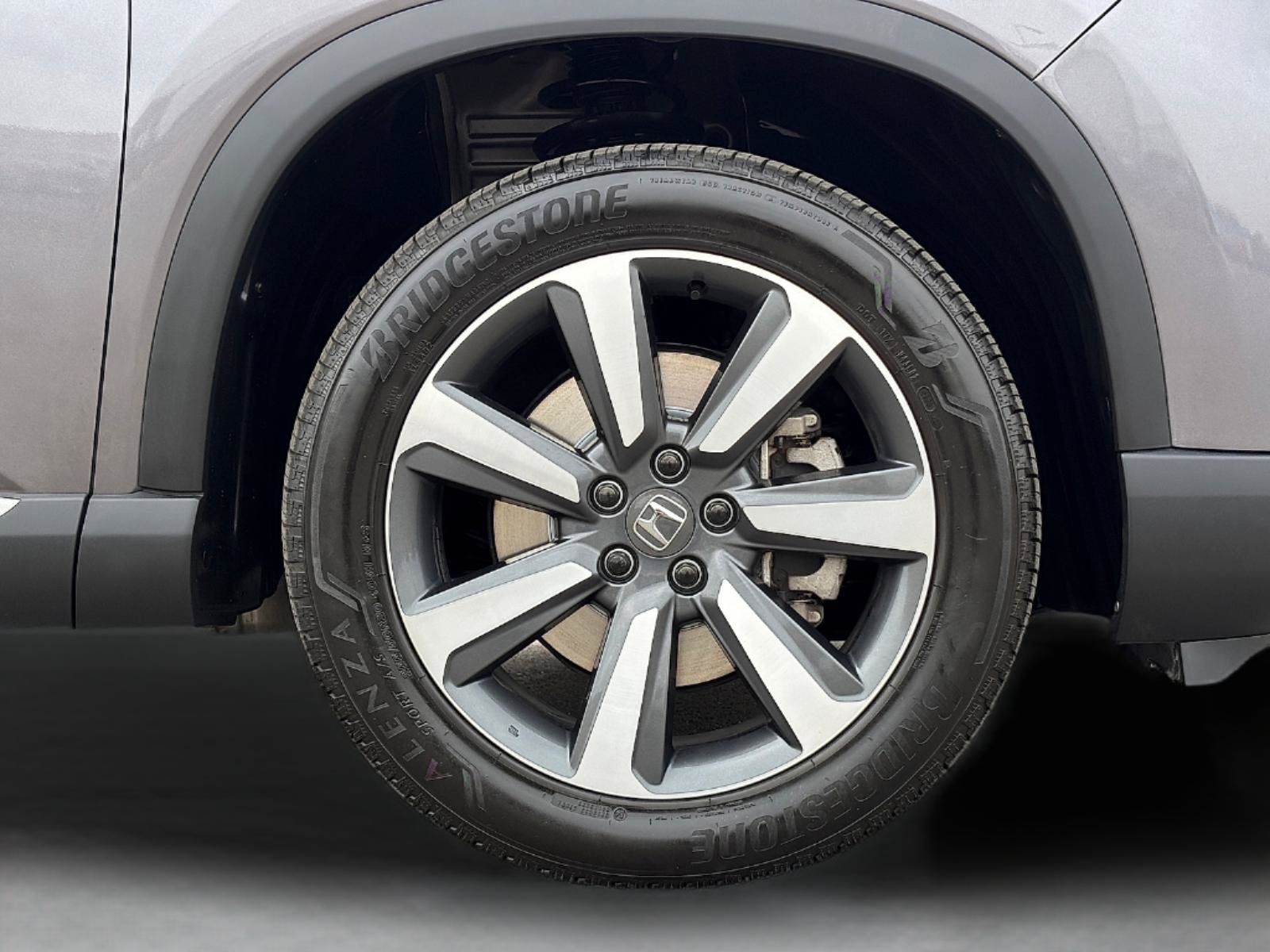 Certified 2025 Honda Pilot Touring image 12