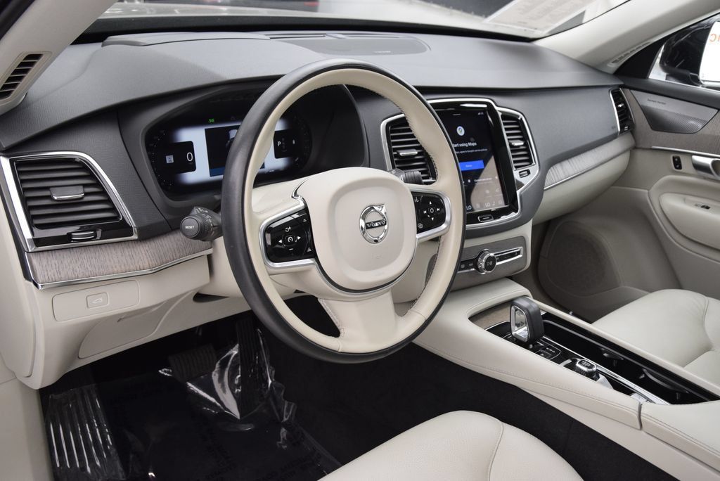 Used 2023 Volvo XC90 B5 Plus w/ Protection Package Premier AWD/4WD image 21
