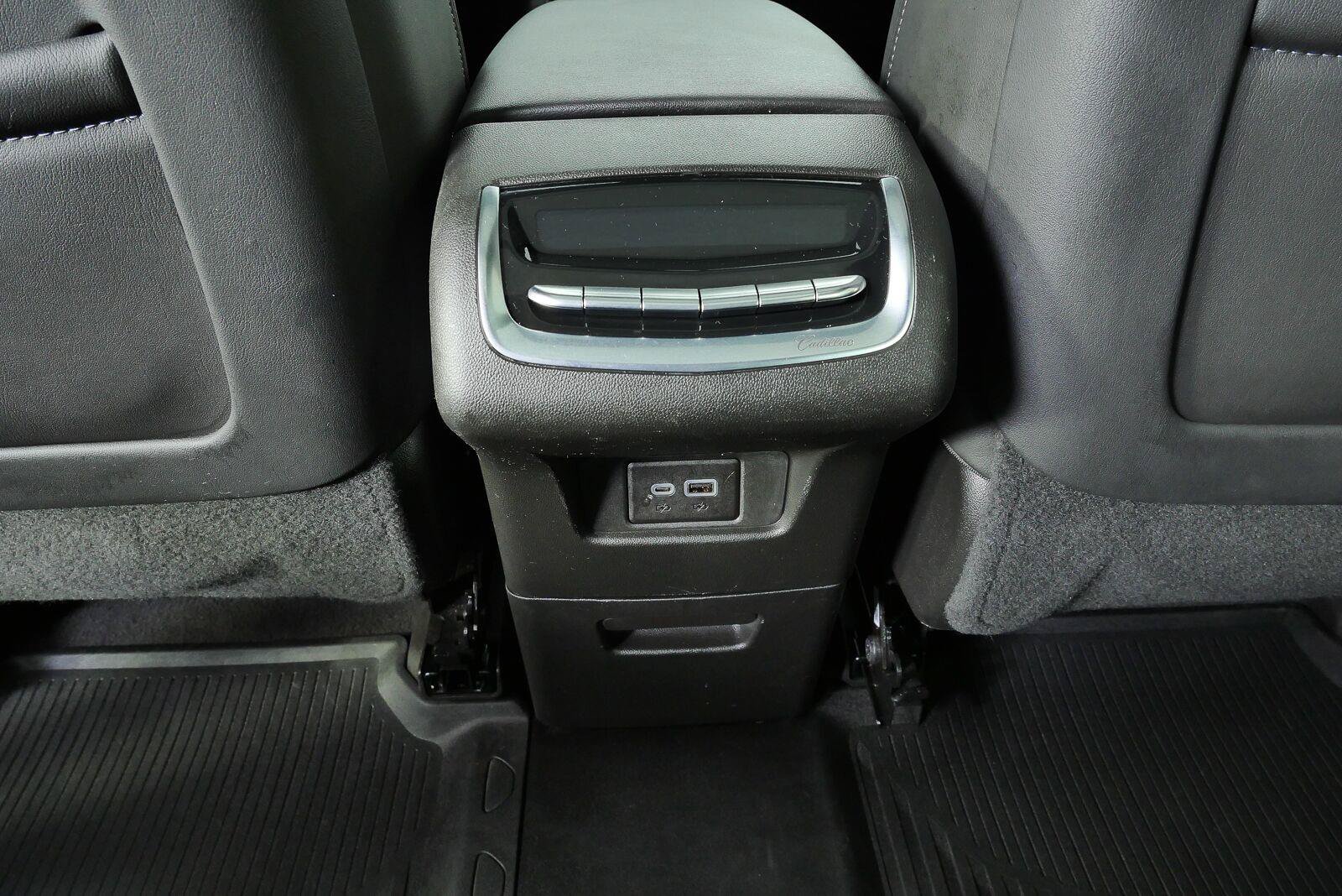 Used 2025 Cadillac XT6 Sport AWD/4WD image 18