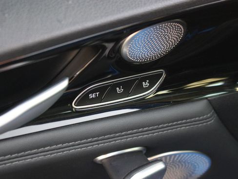 Used 2018 Kia Stinger Premium AWD/4WD image 12