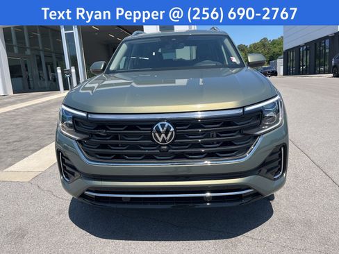New 2026 Volkswagen Atlas SEL Premium R-Line AWD/4WD image 2