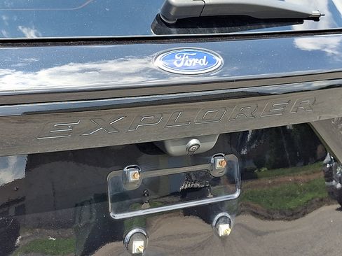Used 2023 Ford Explorer ST w/ Equipment Group 401A AWD/4WD image 37