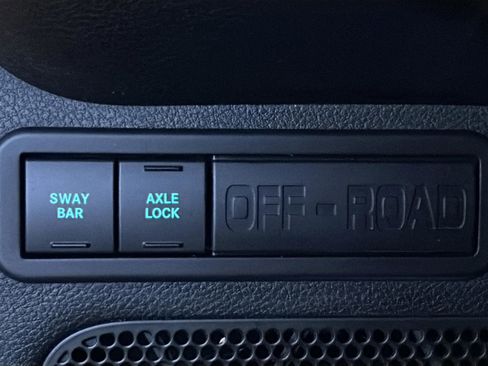 Used 2015 Jeep Wrangler Unlimited Rubicon w/ Connectivity Group image 34